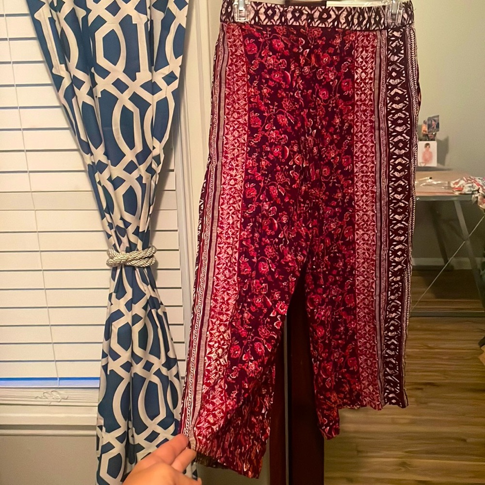 Flowy comfy capris
